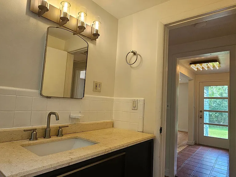 26179 W Thirteen Mile Rd — Photo 11