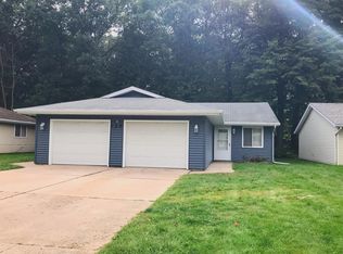 120 Shoshone Dr #B, East Peoria, IL 61611