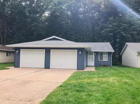 120 Shoshone Dr #B, East Peoria, IL 61611