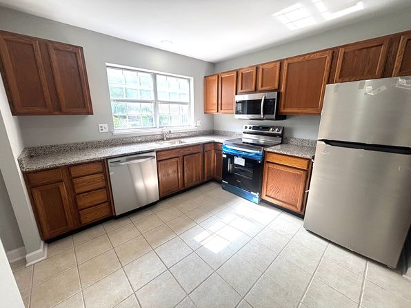 1414 Cambridge Ct