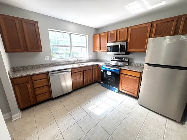 1414 Cambridge Ct, Palmyra, PA 17078