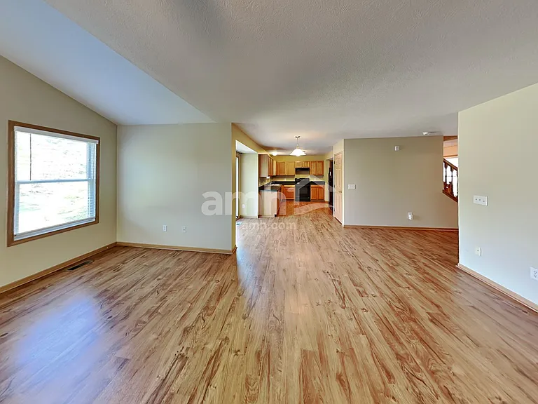 2395 Featherwood Dr — Photo 7
