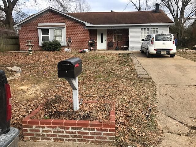 1st image of 2730 Magnolia Dr
