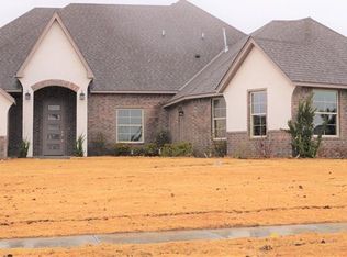 10825 NW 95th St, Yukon, OK 73099