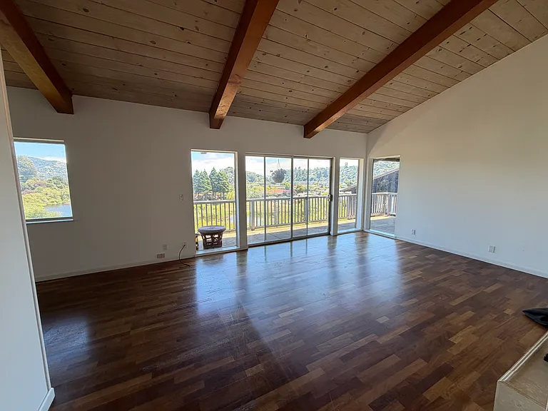 1335 Mar West St #6 — Photo 2