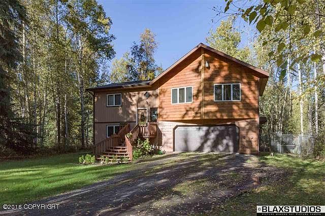 1st image of 2710 Amberwood Ct
