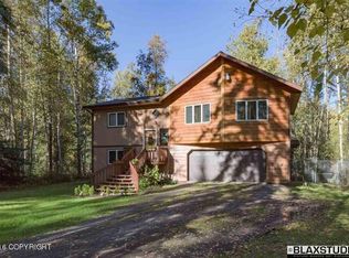 2710 Amberwood Ct, North Pole, AK 99705