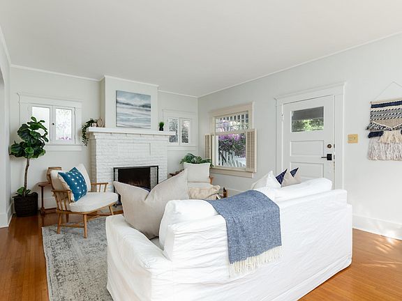 3rd image of 31 Dudley Ave