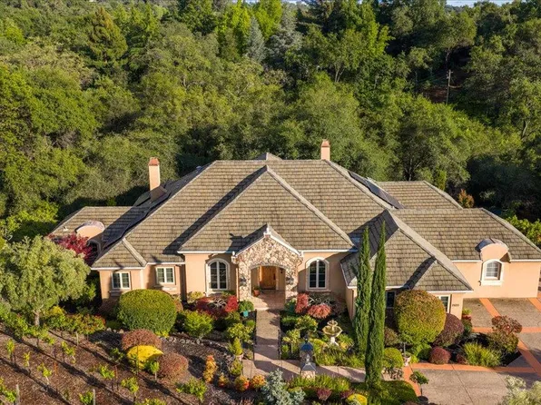 2620 Vineyard Dr, Auburn, CA 95603