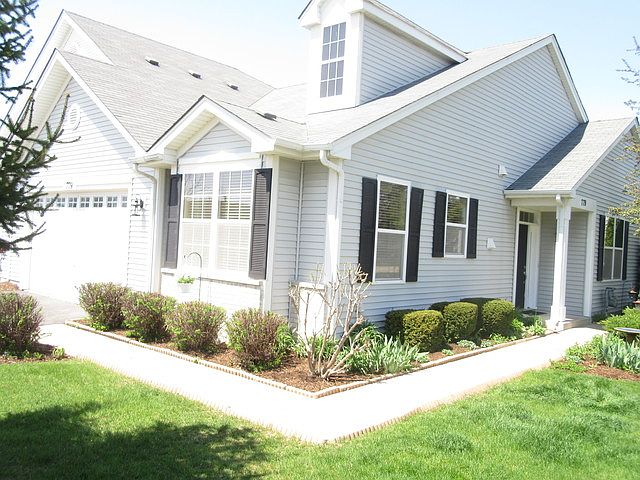 1st image of 779 Bellevue Cir