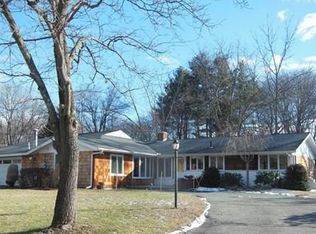 5 Elmbrook Rd, Bedford, MA 01730