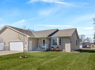 86 3rd Avenue Dr SW, Lester Prairie, MN 55354