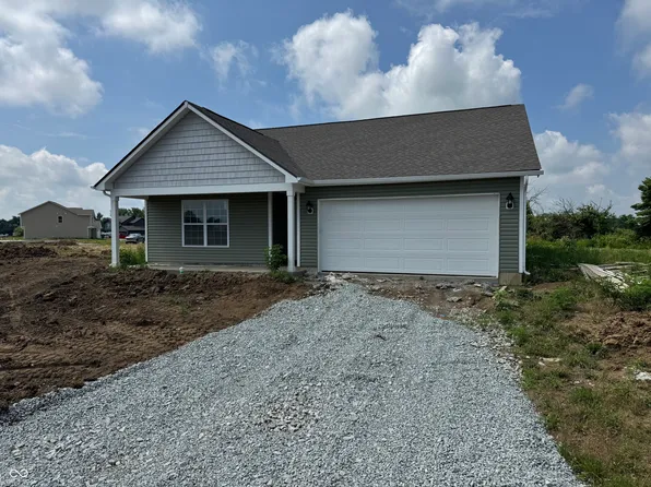 1063 Lake Dr, Shirley, IN 47384