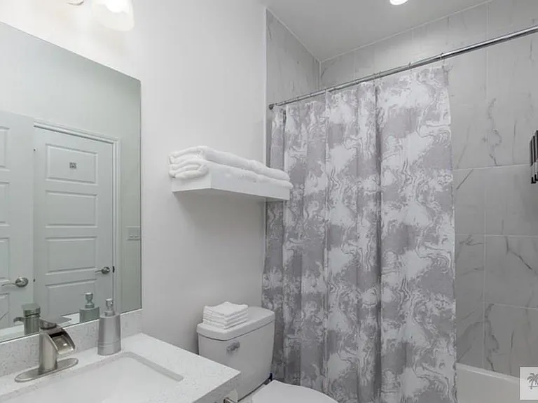 2226 Summit Rd #B — Photo 10