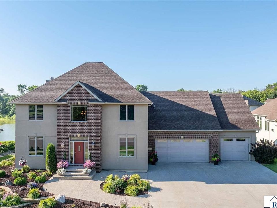 1st image of 116 Rosewood Dr