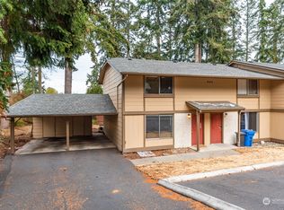 800 SW Harrier Cir APT 1, Oak Harbor, WA 98277