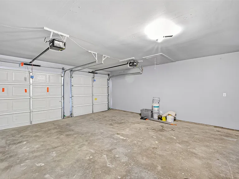 11226 Huggins Dr — Photo 34