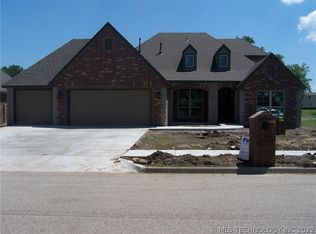 7705 N 144th East Ave, Owasso, OK 74055