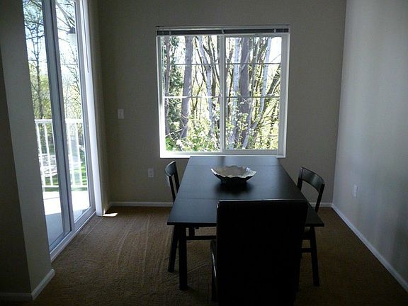 5th image of 21064 40th Pl S Unit H2