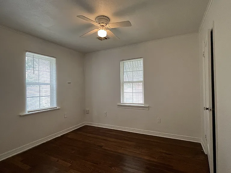 1706 W Arrowhead Pl — Photo 9
