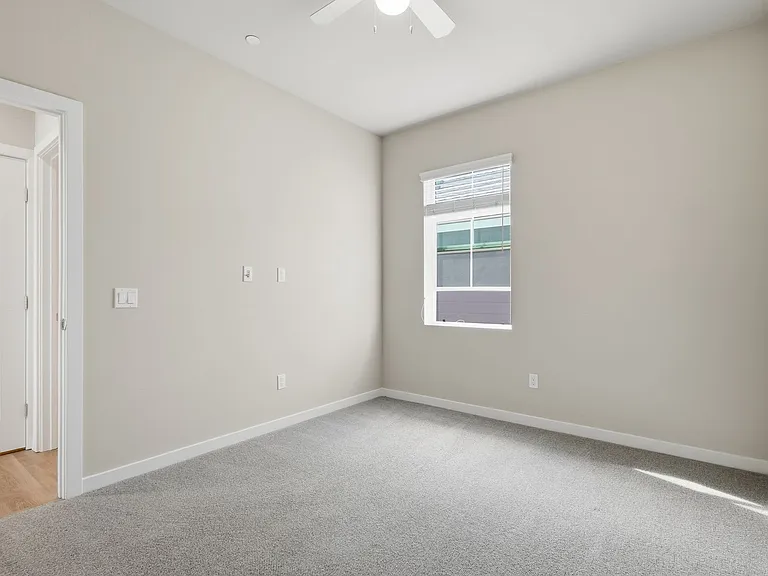 Magnolia Lane — Photo 11
