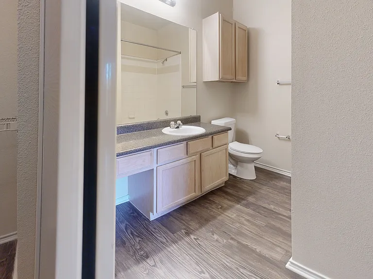 Lakeline Villas — Photo 106