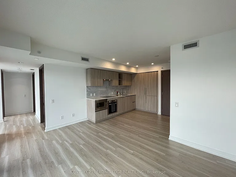 17 Bathurst St #1502 — Photo 8