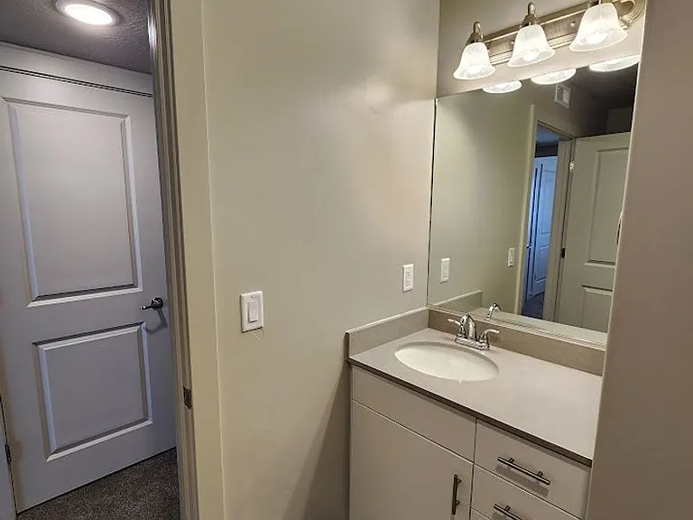 133 N Rock Canyon St #J105 — Photo 18