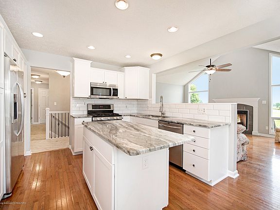 5th image of 3591 E Daryls Way