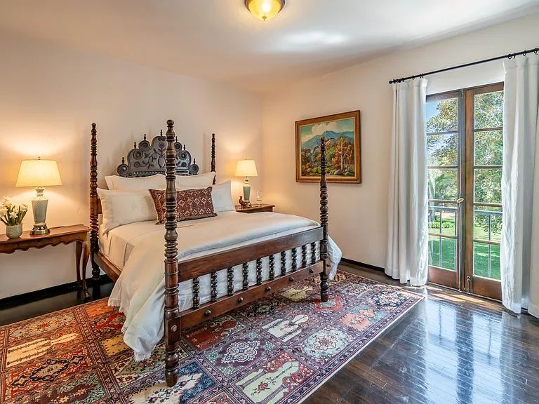 1098 Golf Rd — Photo 45
