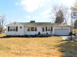 915 Crystal Ave, Findlay, OH 45840