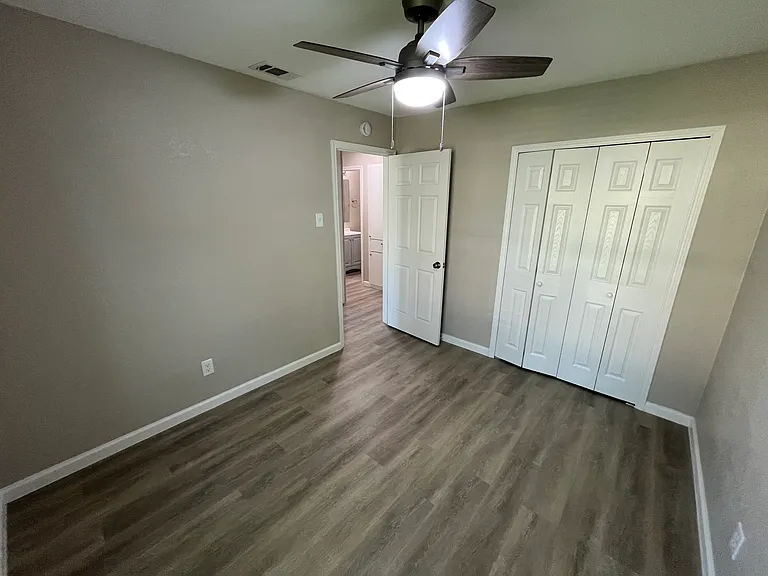 300 Ocean Dr — Photo 18