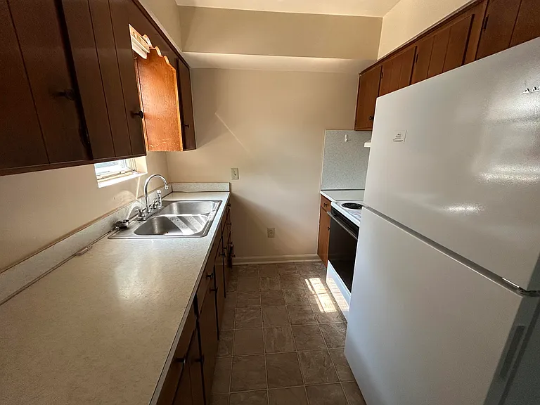 914 Cottage Ave #3 — Photo 6