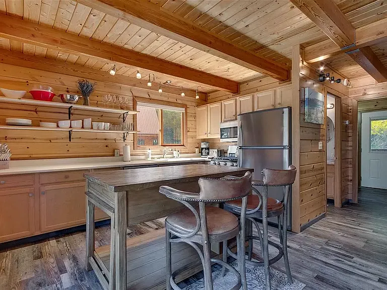 6650 McKinney Creek Rd — Photo 5