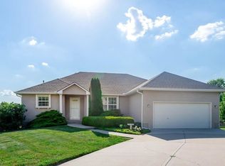 3212 SW Julie Ln, Lees Summit, MO 64082