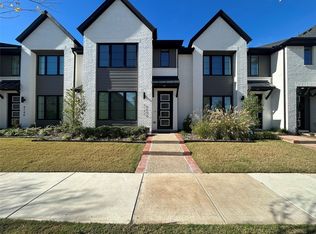 4742 Smokey Quartz Ln, Arlington, TX 76005