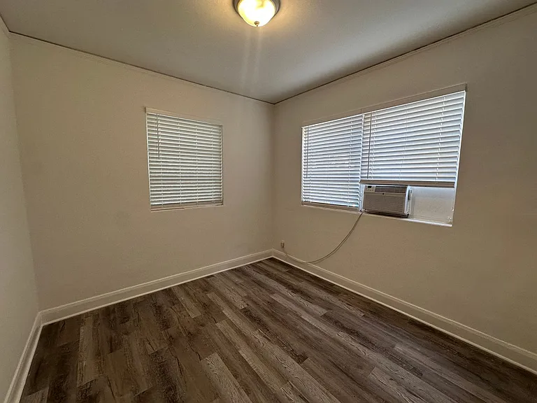 1556 Polk St — Photo 13