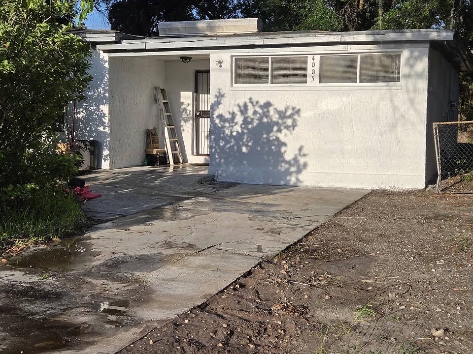 McLane Dr