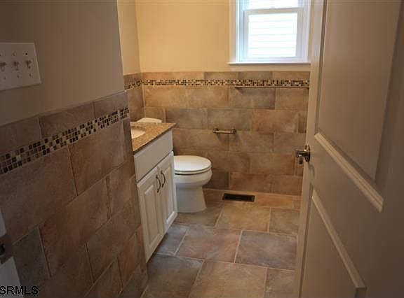 5th image of 3012 Asbury Ave #1
