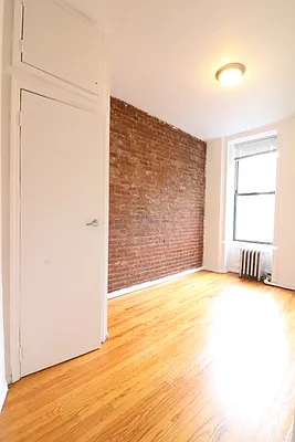 Rented by Oxford Property Group | media 7