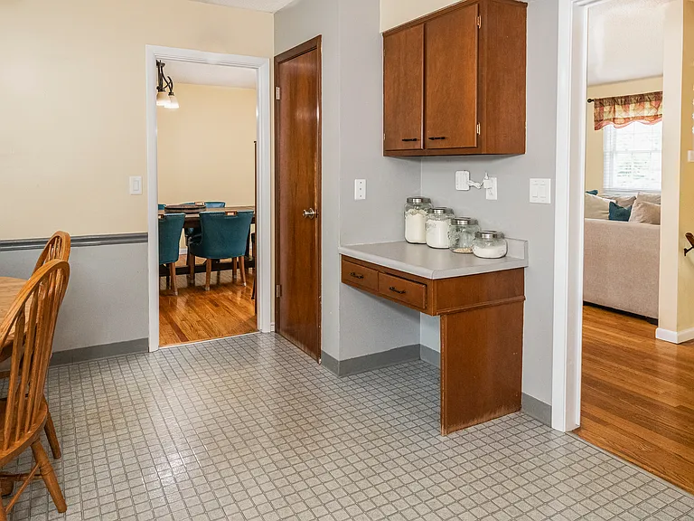 4201 E Cambridge Dr — Photo 18