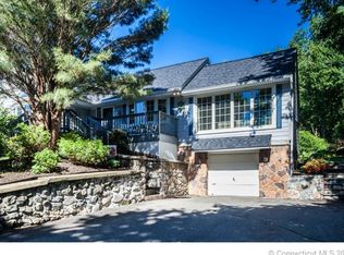 35 Summit Rd, Prospect, CT 06712