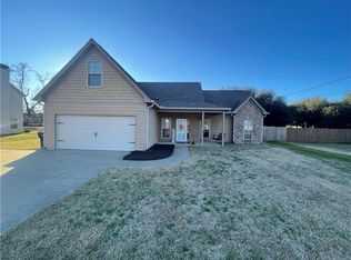 258 Owens Rd, Fort Mitchell, AL 36856