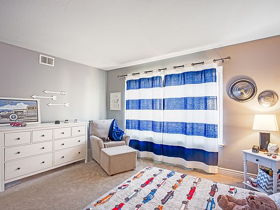 2nd image of 710 Duncanville Ct