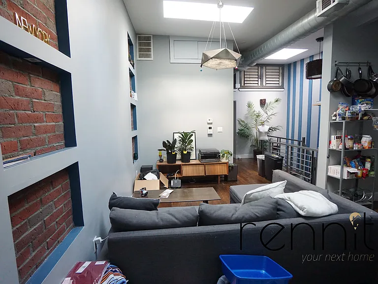1160 Halsey St #3 — Photo 10