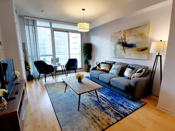 55 Bremner Blvd, Toronto, ON