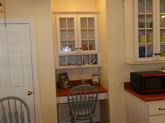 5th image of 739 E Winslow Farm Dr