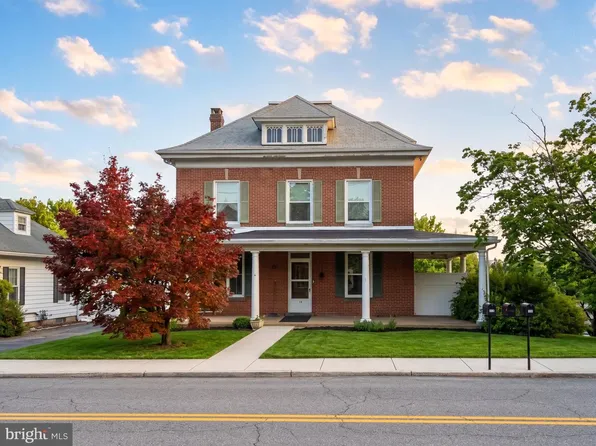 16 N Maple Ave, Smithsburg, MD 21783