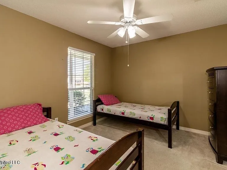 16222 Saddle Dr — Photo 24