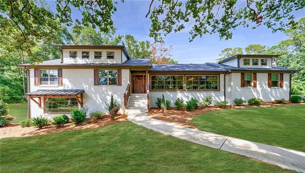 5 bed, 4.0 bath, 4623 sqft, $4,200 — Photo 1